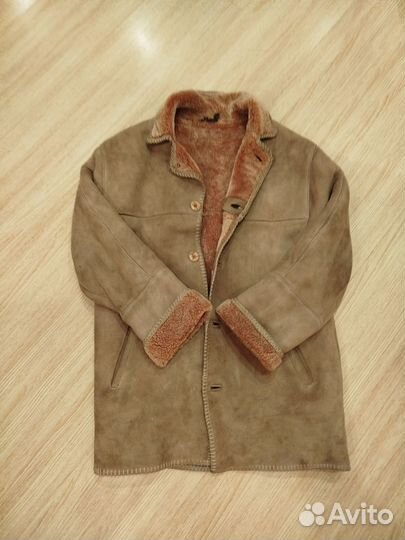 Дубленка натуральная на мальчика 10 -11 лет