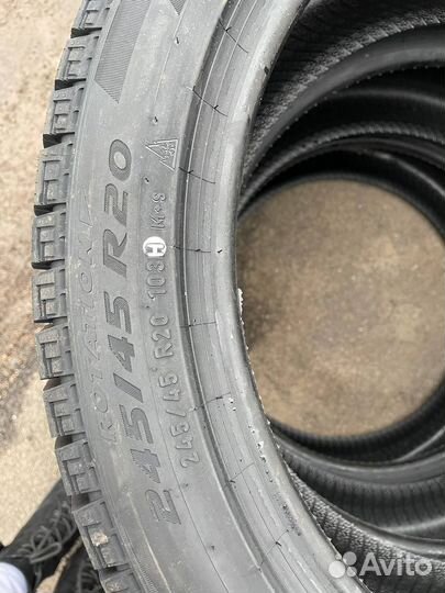 Pirelli Ice Zero FR 245/45 R20