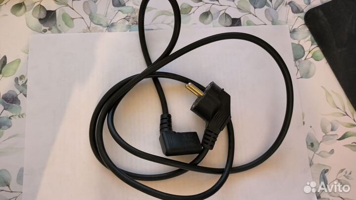 Кабель компьютер— розетка 220V 1.4 метра