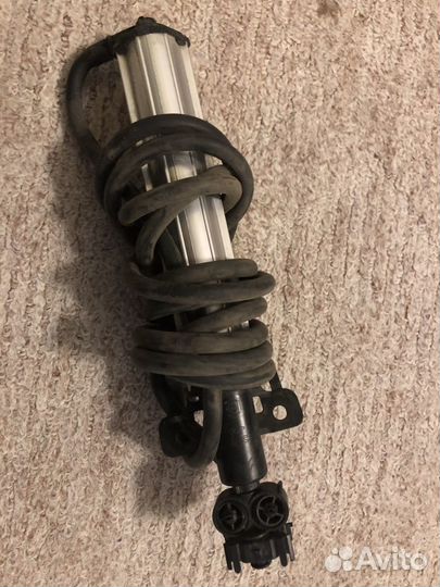 Стекло очеститель фарный левый пежо-408