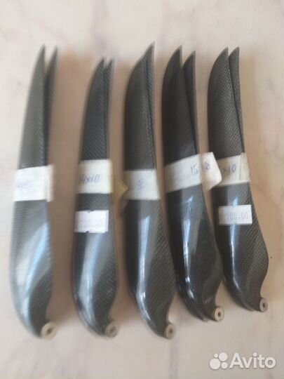 Лопасти пропеллера на электромодели