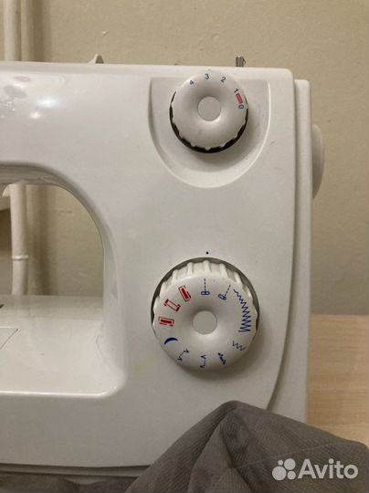 Швейная машина Singer