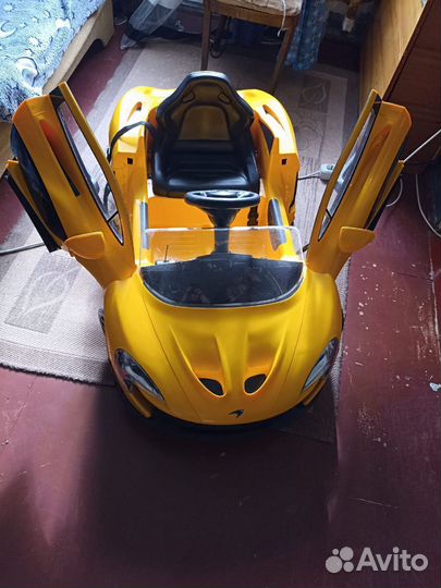 Детски автомобиль на аккумуляторе McLaren