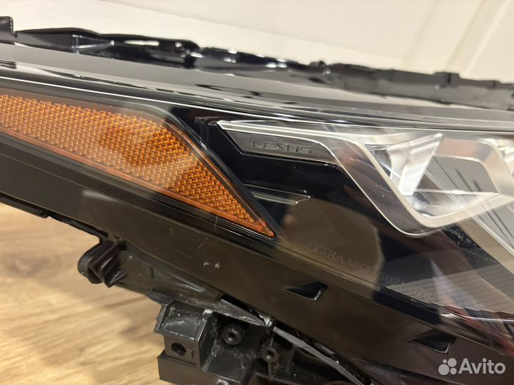 Правая фара Lexus RX4 рестайлинг