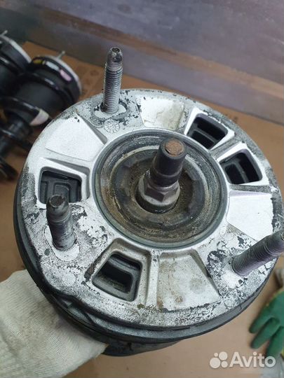 Амортизатор задний Cadillac Escalade 5