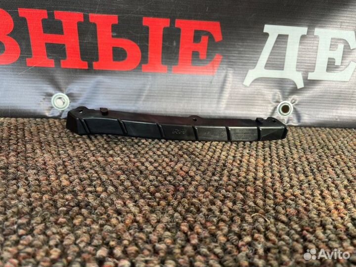 Брекет крепление передний правый Hyundai Solaris