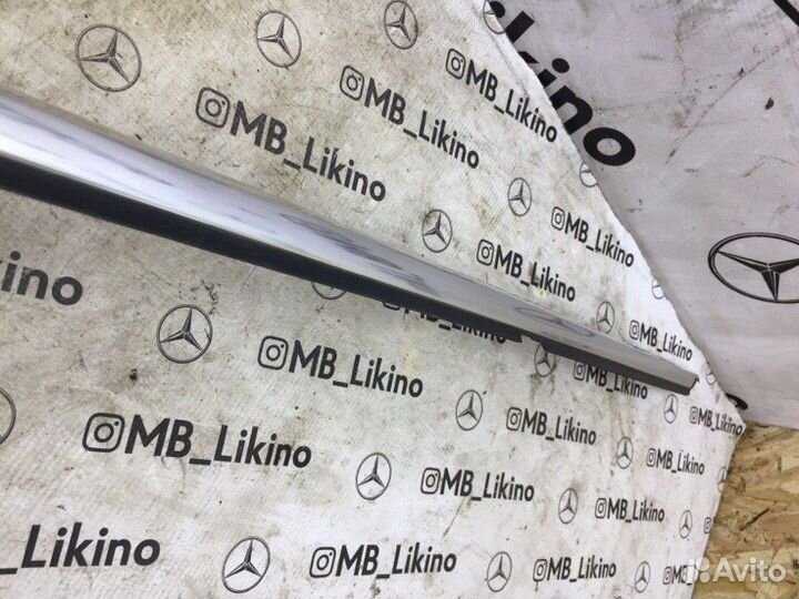 Молдинг стекла задний правый Mercedes S-Class W221