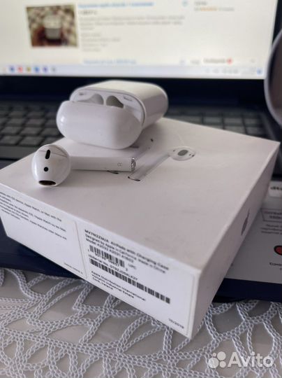 Беспроводные наушники apple airpods