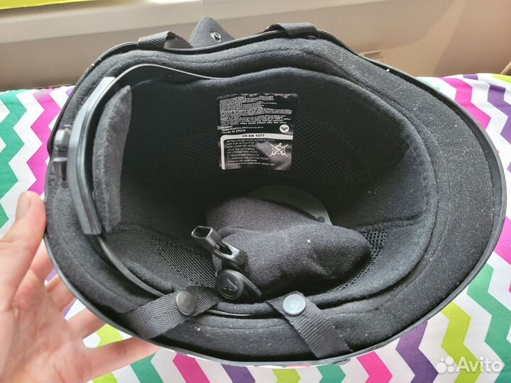 Продам горнолыжный шлем Roxy