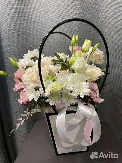 Цветы в коробке, композиция, доставка