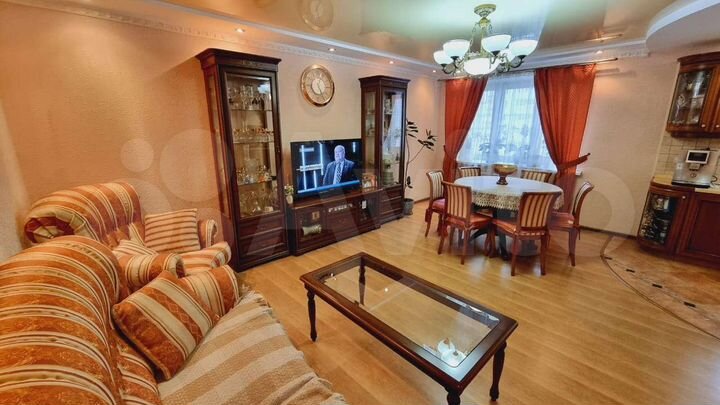 2-к. квартира, 73 м², 5/10 эт.