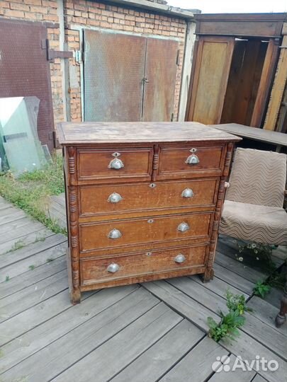 Старинная антикварная мебель