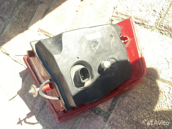 Фара на ауди а8д3