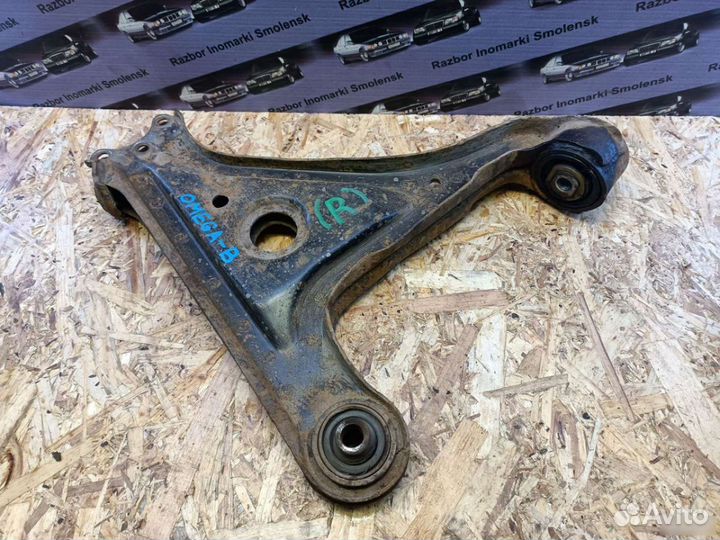 Рычаг подвески передний правый Opel omega B