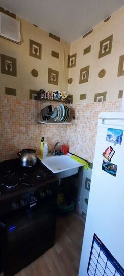 2-к. квартира, 42 м², 3/3 эт.