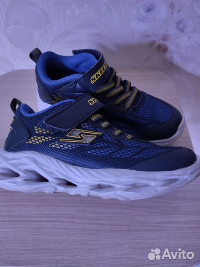 Кроссовки Skechers светящиеся