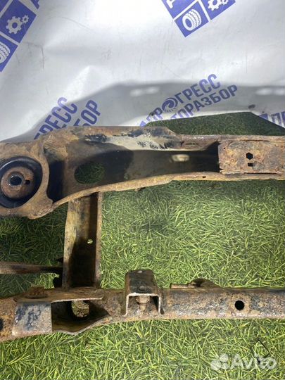 Подрамник задний Ford C-Max универсал 1.8 csdb