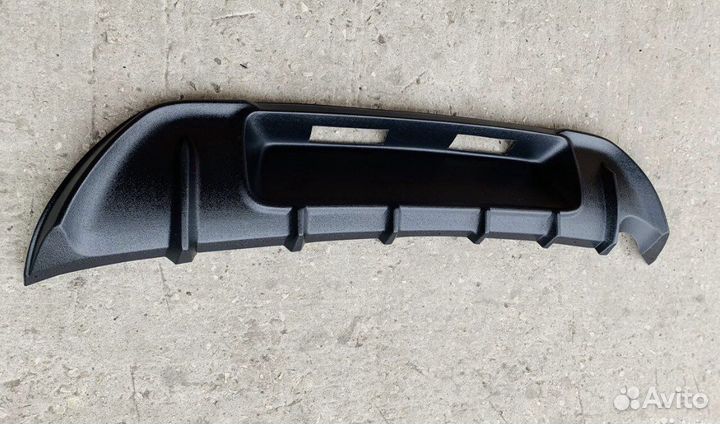 Продам накладку на задний бампер granta седан