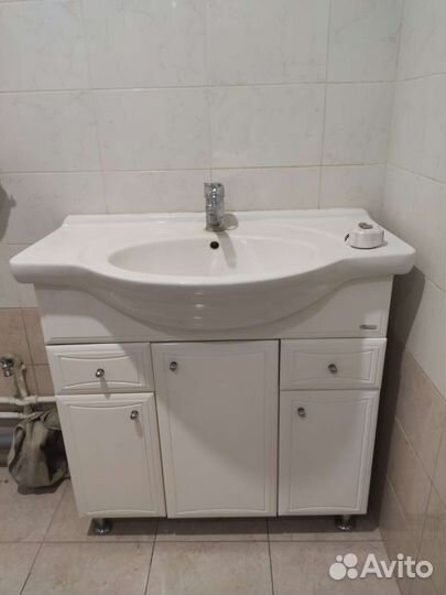 Тумба для ванной с раковиной бу