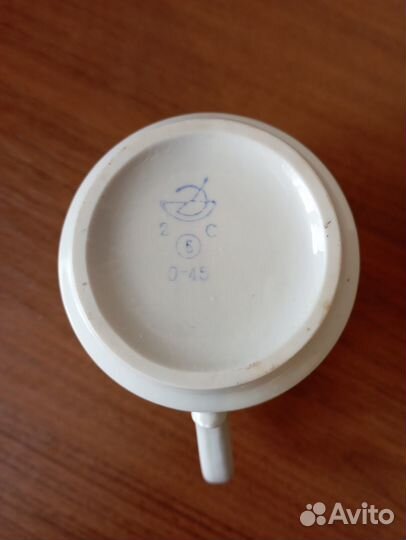 Чашки фарфоровые