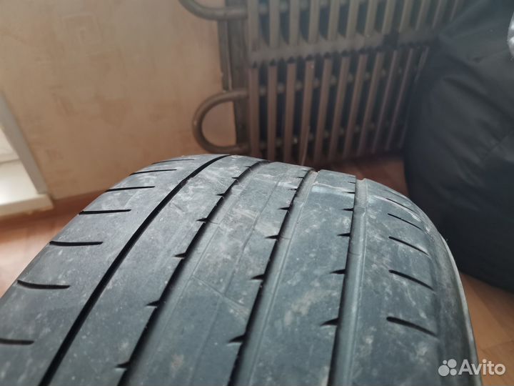 Yokohama Advan Sport V105 245/40 R17 92V