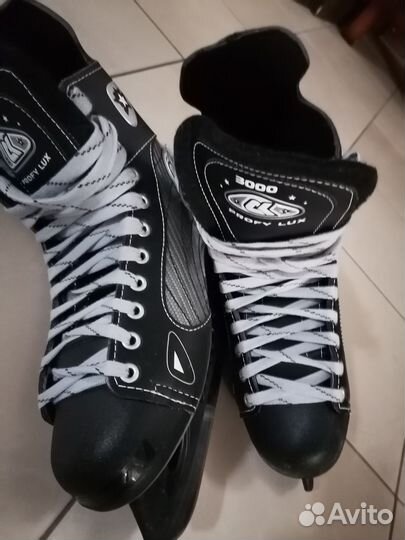 Коньки хоккейные profy LUX 3000 44 размер