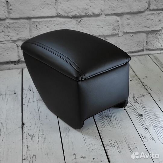 Подлокотник Opel Astra J (2009 - )