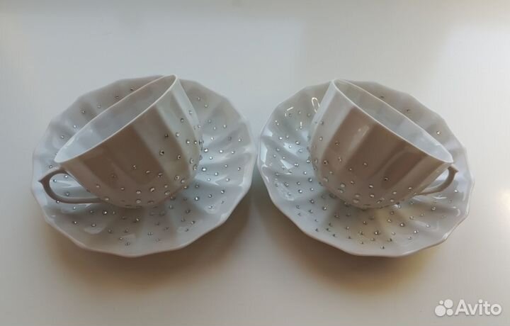 Чашка с блюдцем со стразами 