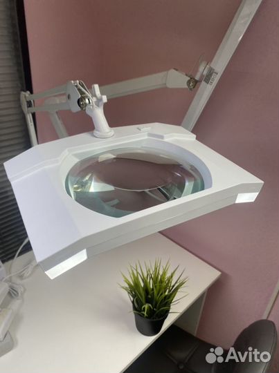 Бестеневая лампа-лупа 9002Led