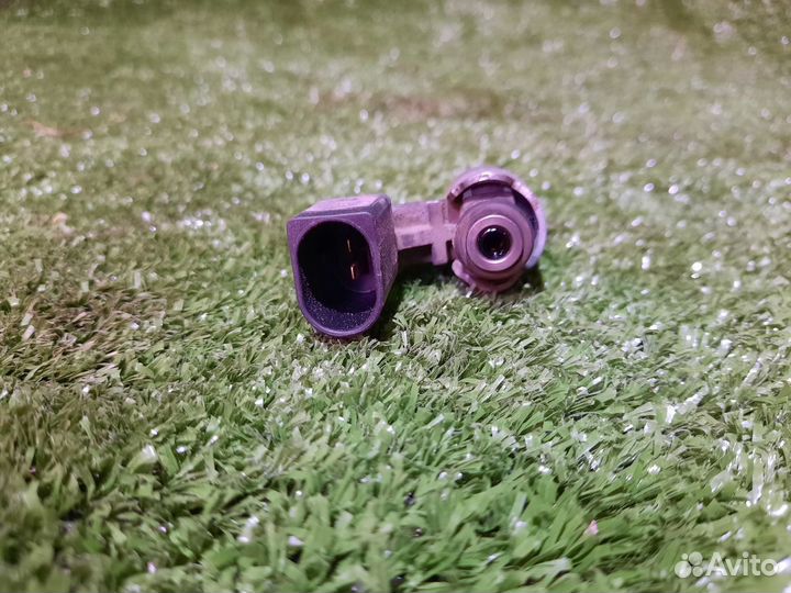 Форсунка топливная Skoda Octavia, II (A5)