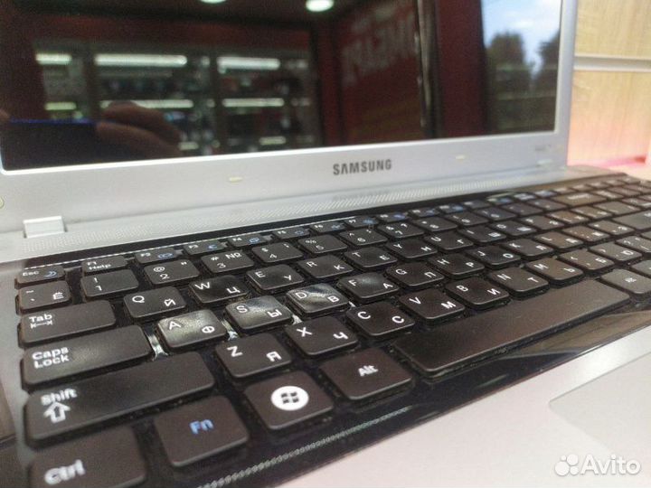 Ноутбук Samsung RV515