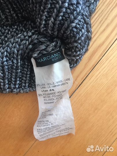 Шапка женская Guess