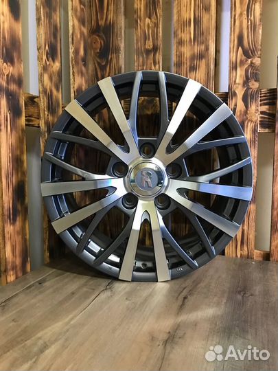 Литые диски R20 Toyota LC200