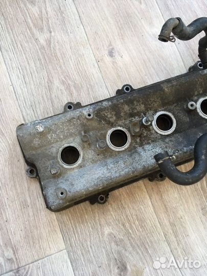 Крышка клапанная Toyota Mark 2 GX100