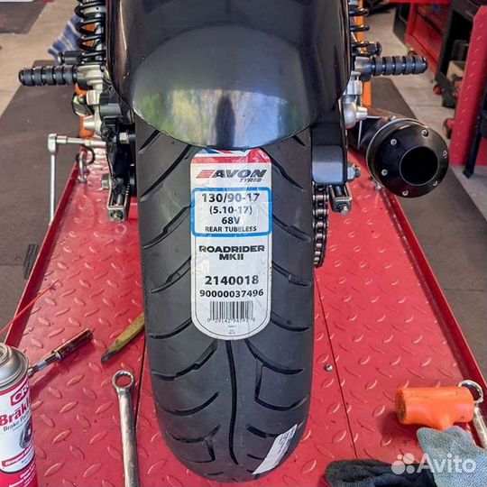 Шина на мотоцикл 130 90 17 Avon Roadrider