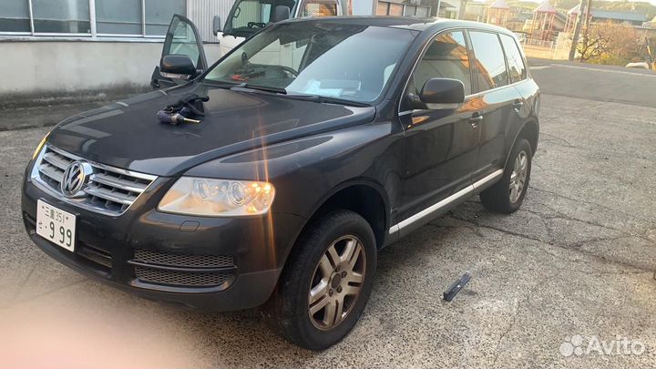Стойка Volkswagen Touareg 7L7 Левая Задняя 2005
