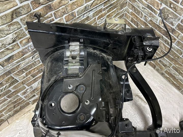 Лонжерон передний левый Jeep Grand Cherokee