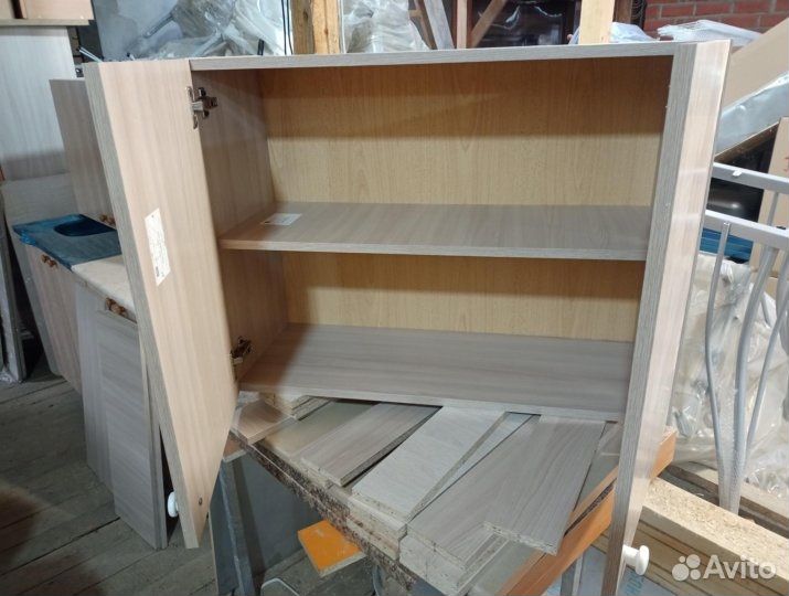 Кухонный навесной шкафчик 60см новый