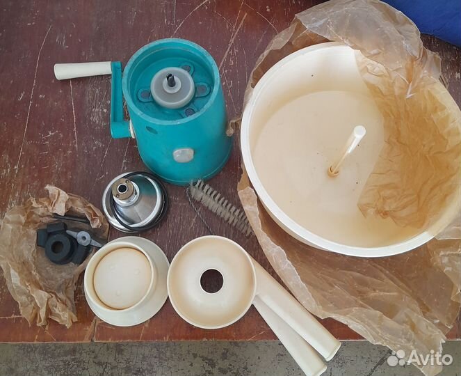 Сепаратор для молока ручной