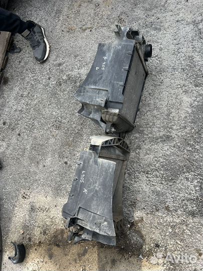 Интеркуллер правый Range Rover L405 левый