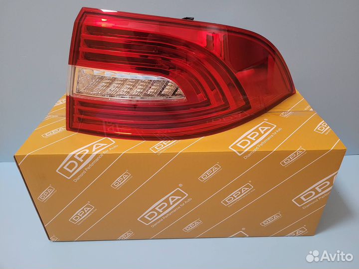 Фонарь внешний R Skoda Superb II 2009-2015