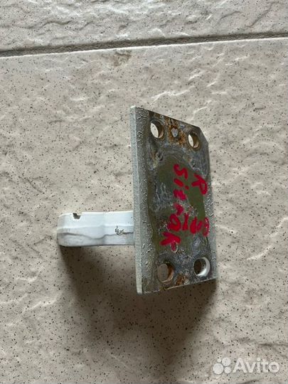 Петля двери правая Sitrak C7H MAX MC13.48-50 2023