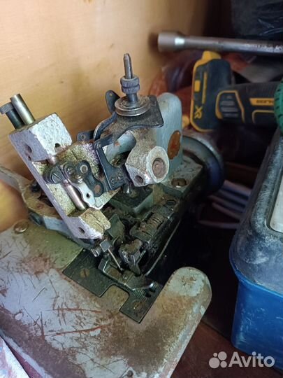 Швейная машинка оверлок бу