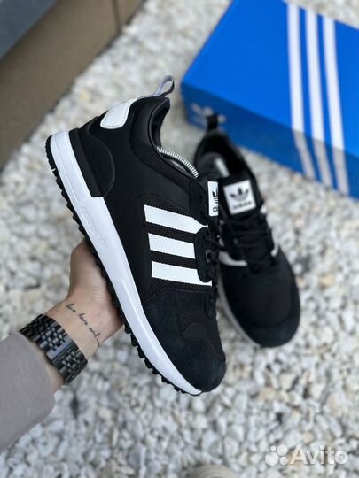 Кроссовки Adidas zx 700