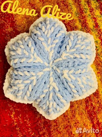 Подушка-снежинка