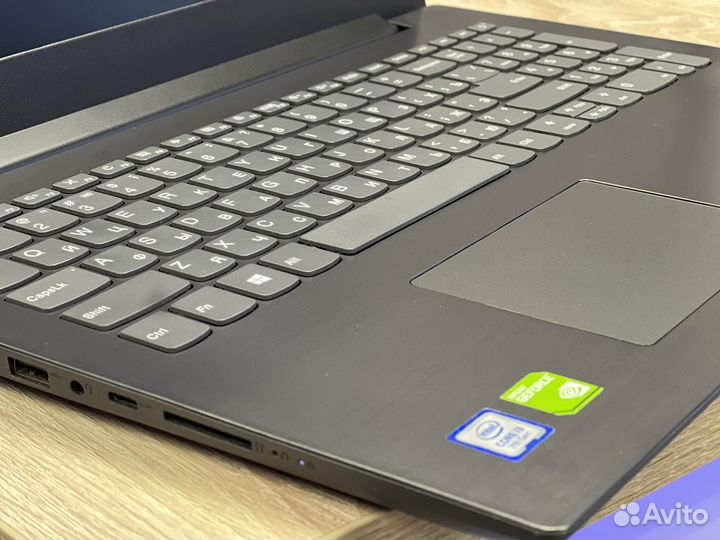 Ноутбук Lenovo для работы и игр