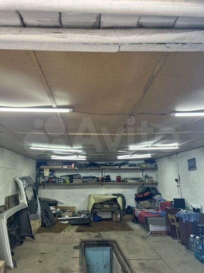 Гараж, > 30 м²