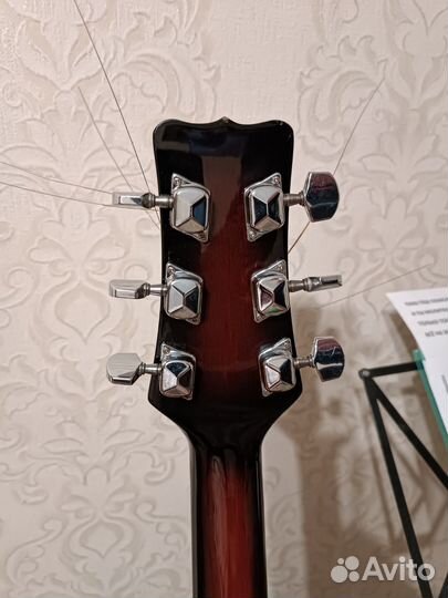 Электроакустическая гитара martinez