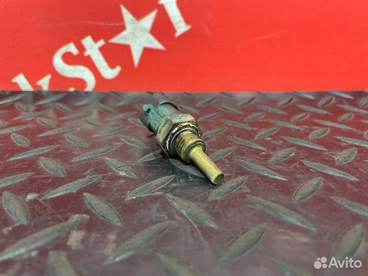 Датчик температуры охлаждающей жидкости