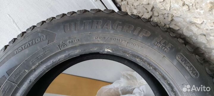 Goodyear UltraGrip 225/60 R17
